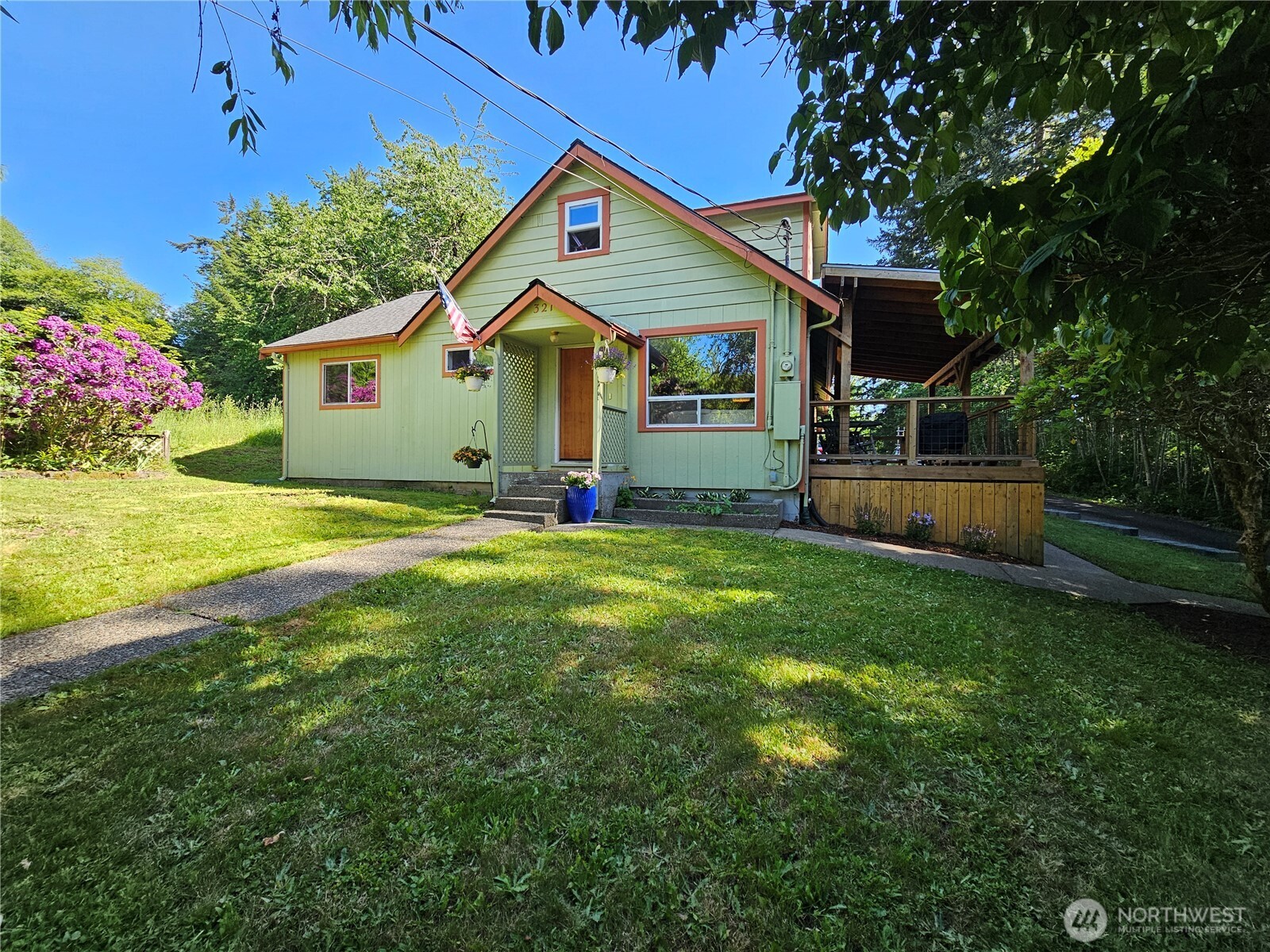 321 E Beck Street Property Photo 8