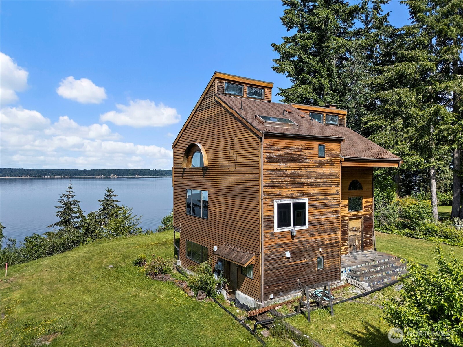 7544 Sandy Point Beach Road Property Photo 1