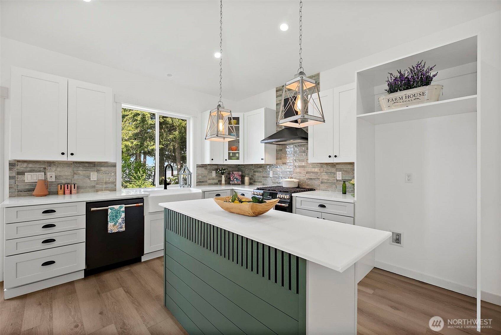7544 Sandy Point Beach Road Property Photo 10