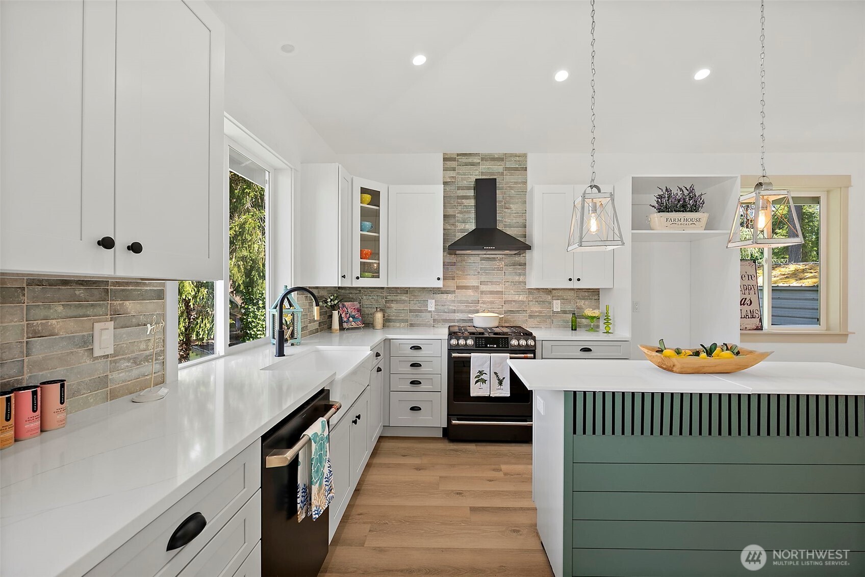 7544 Sandy Point Beach Road Property Photo 11