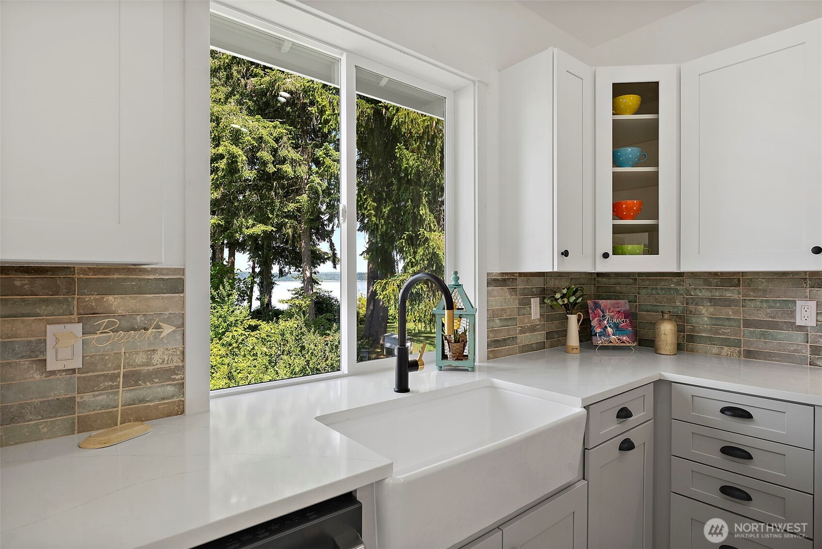 7544 Sandy Point Beach Road Property Photo 12