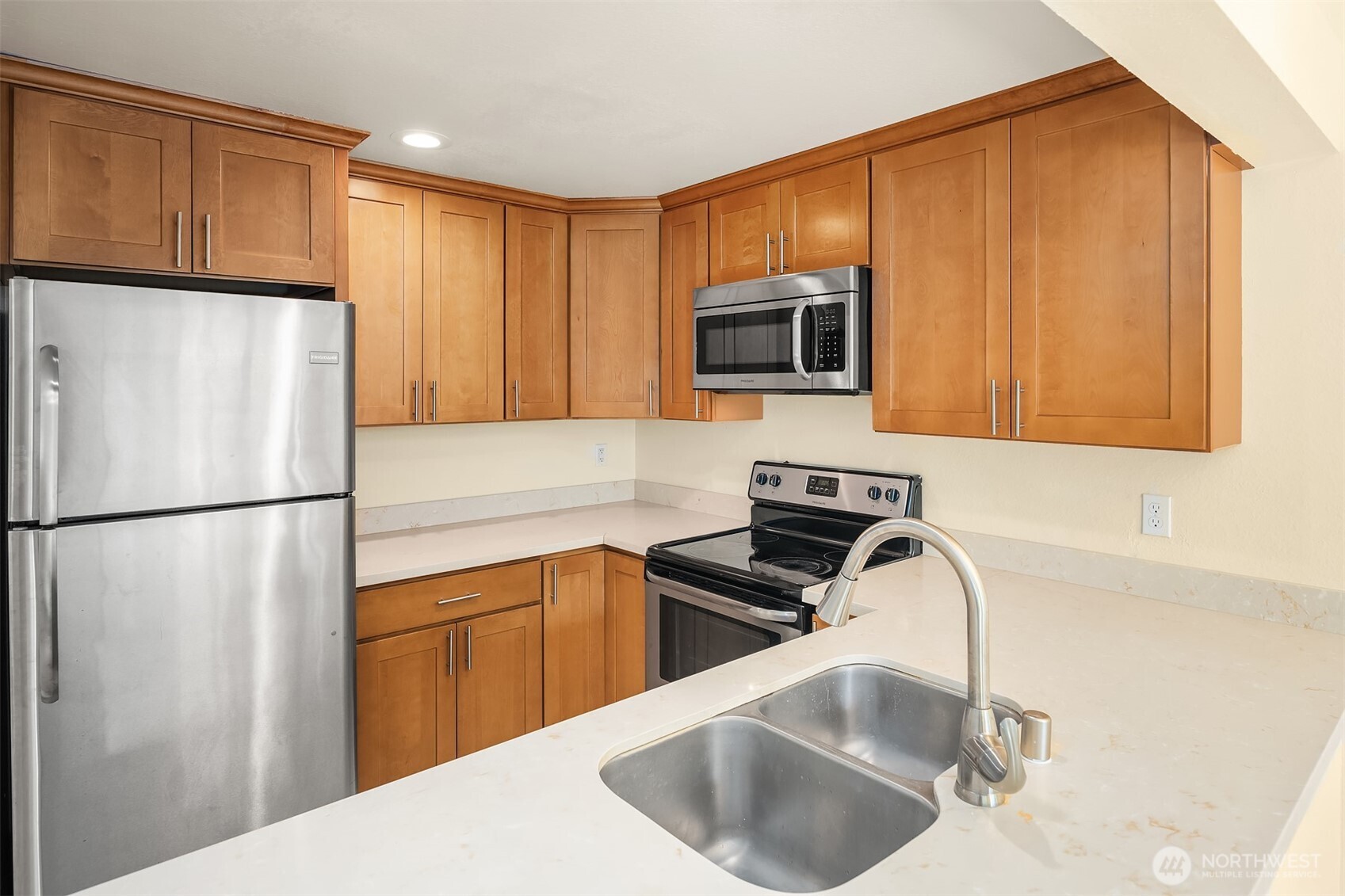 17413 119th Lane F13 Property Photo 11