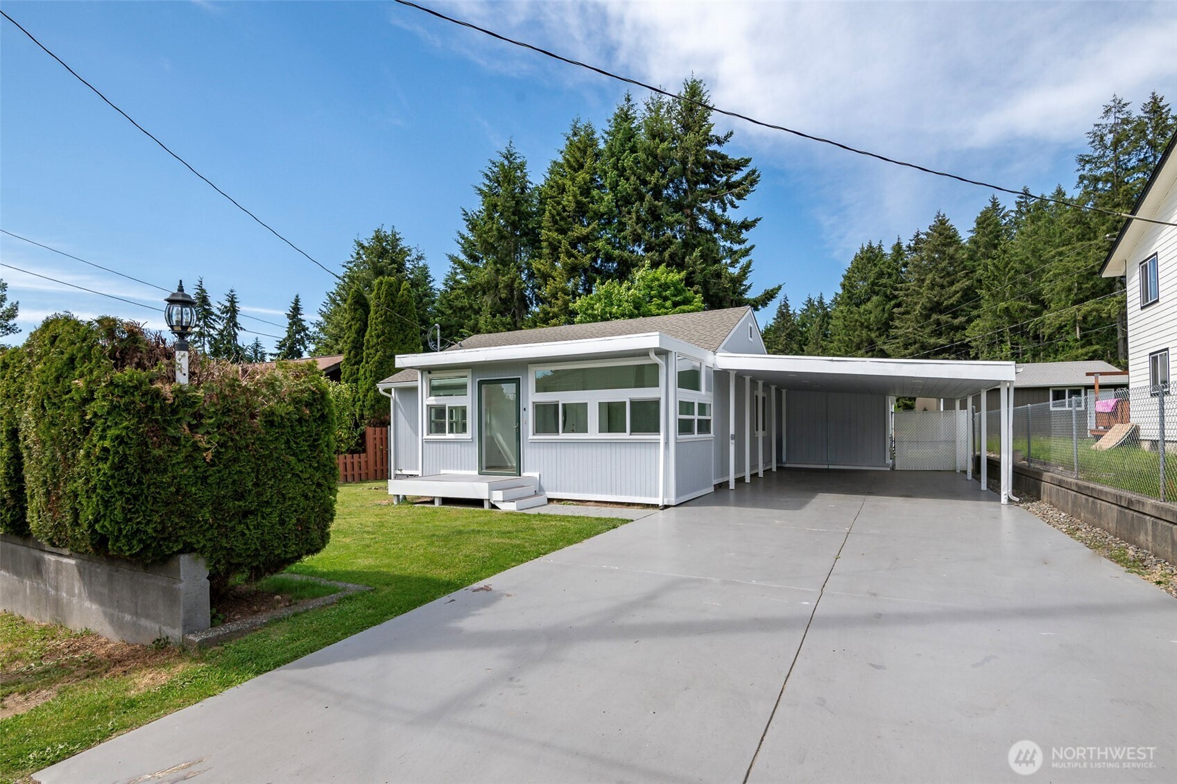 2217 E 64th Street Property Photo 1