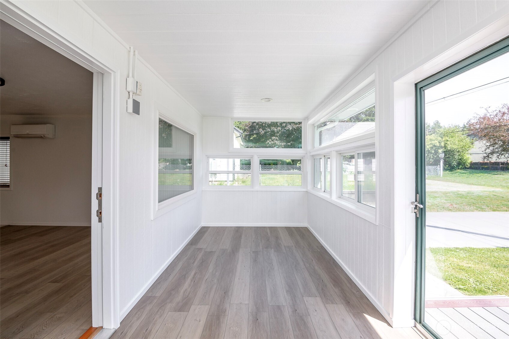 2217 E 64th Street Property Photo 5