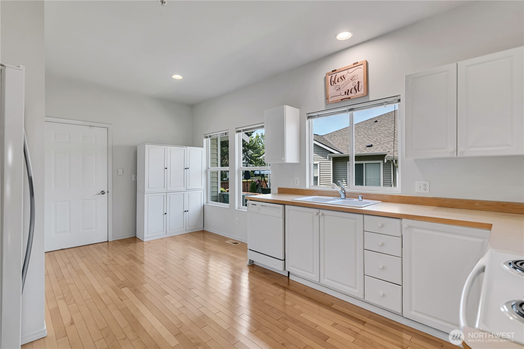 6026 Marshall Avenue A Property Photo 14