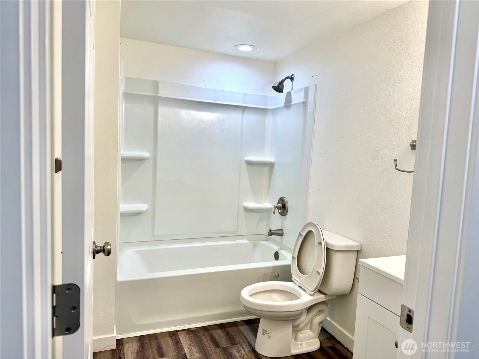 3252 Herren Avenue Property Photo 15