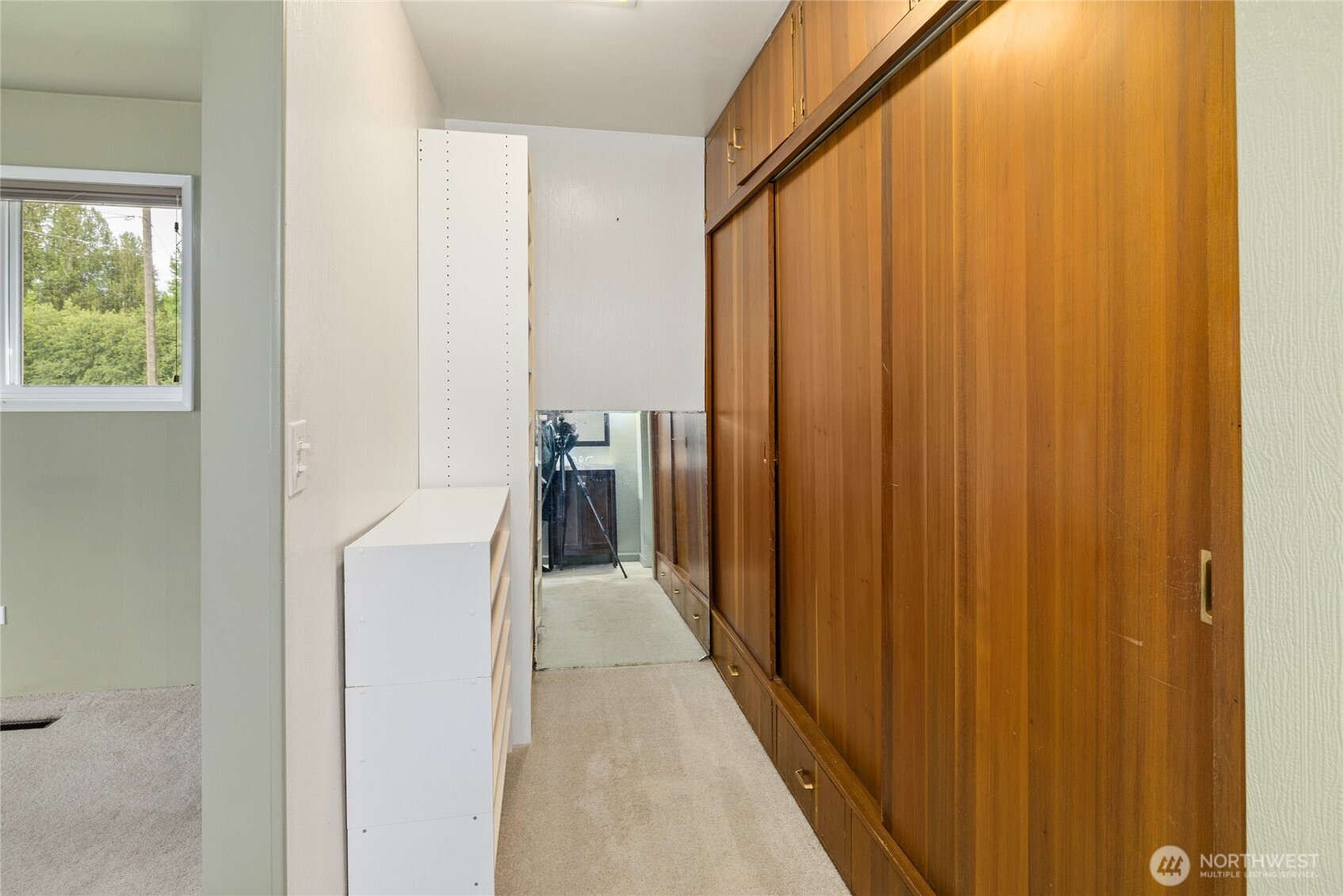 327 Lincoln Street Property Photo 13