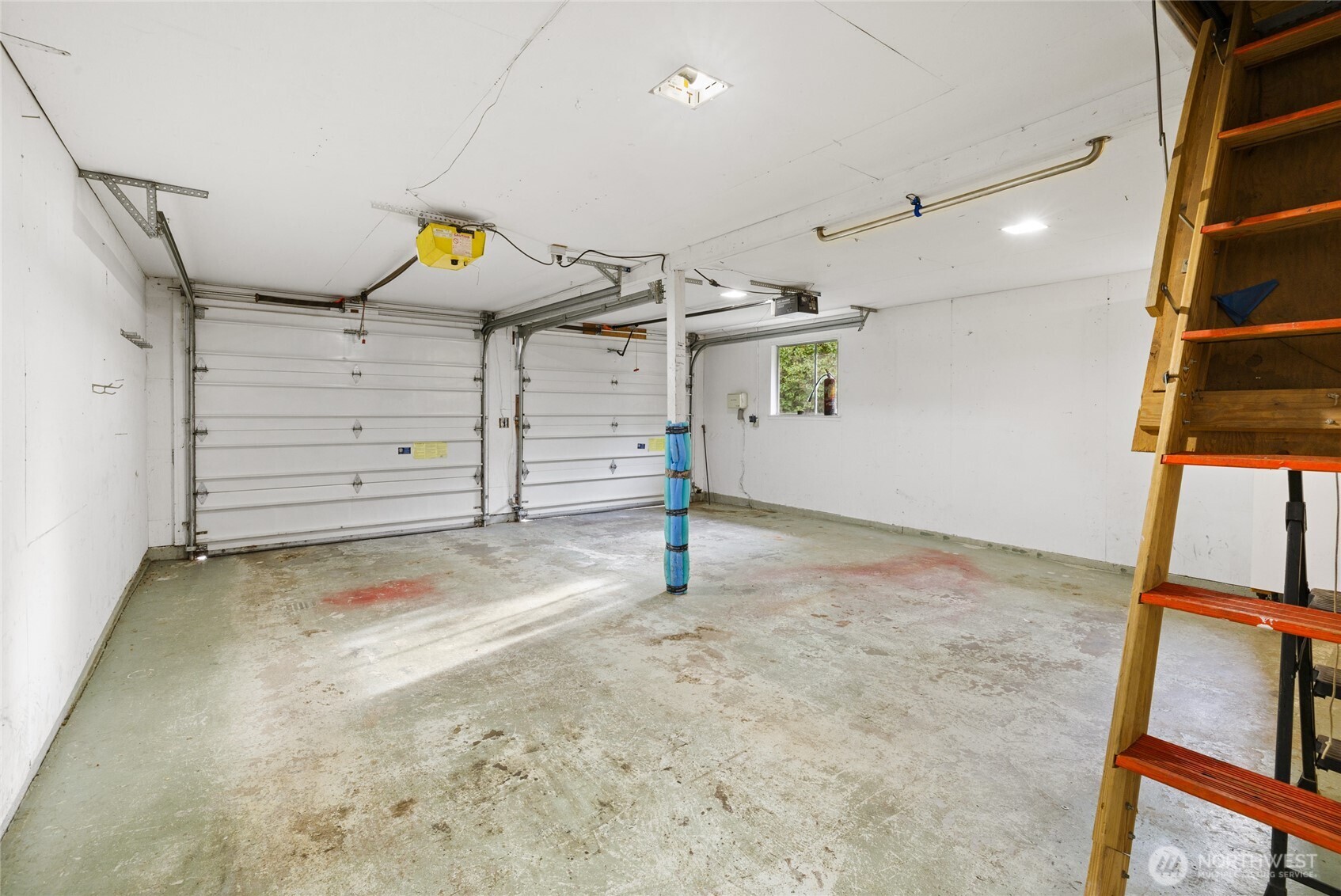 327 Lincoln Street Property Photo 22