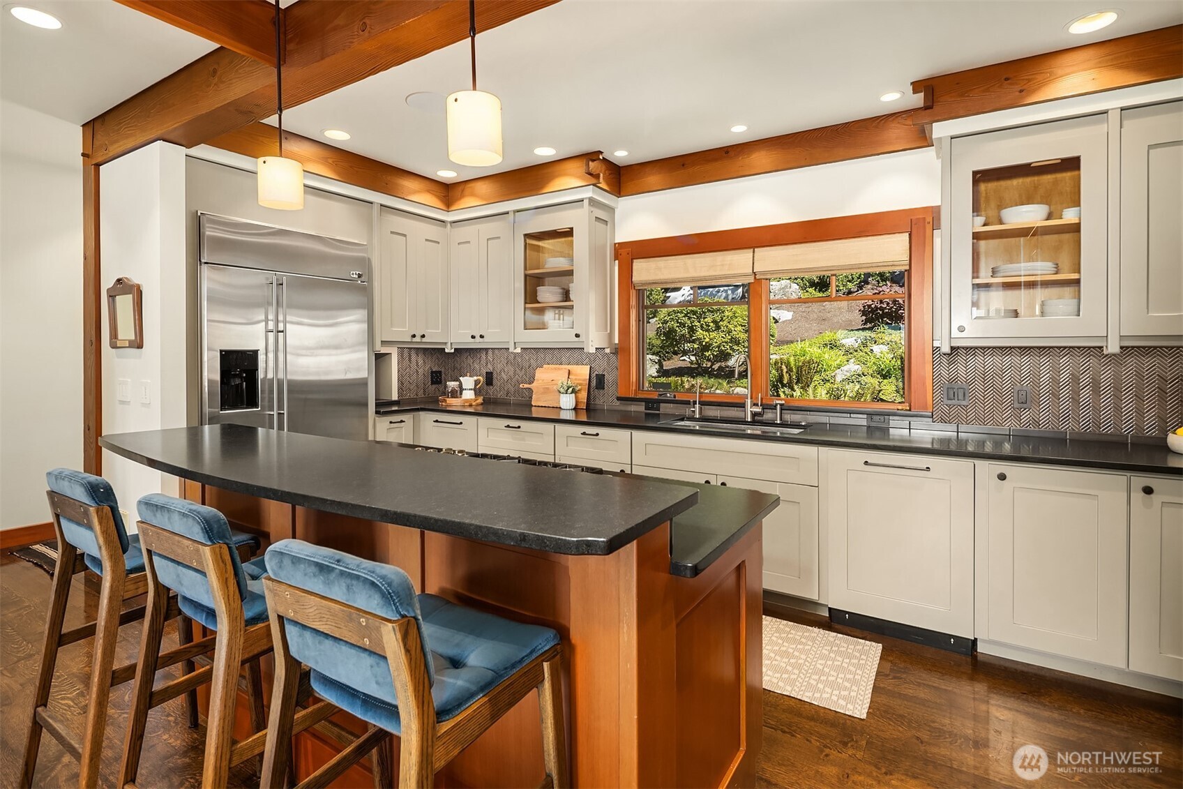 4174 Beach Drive Property Photo 13