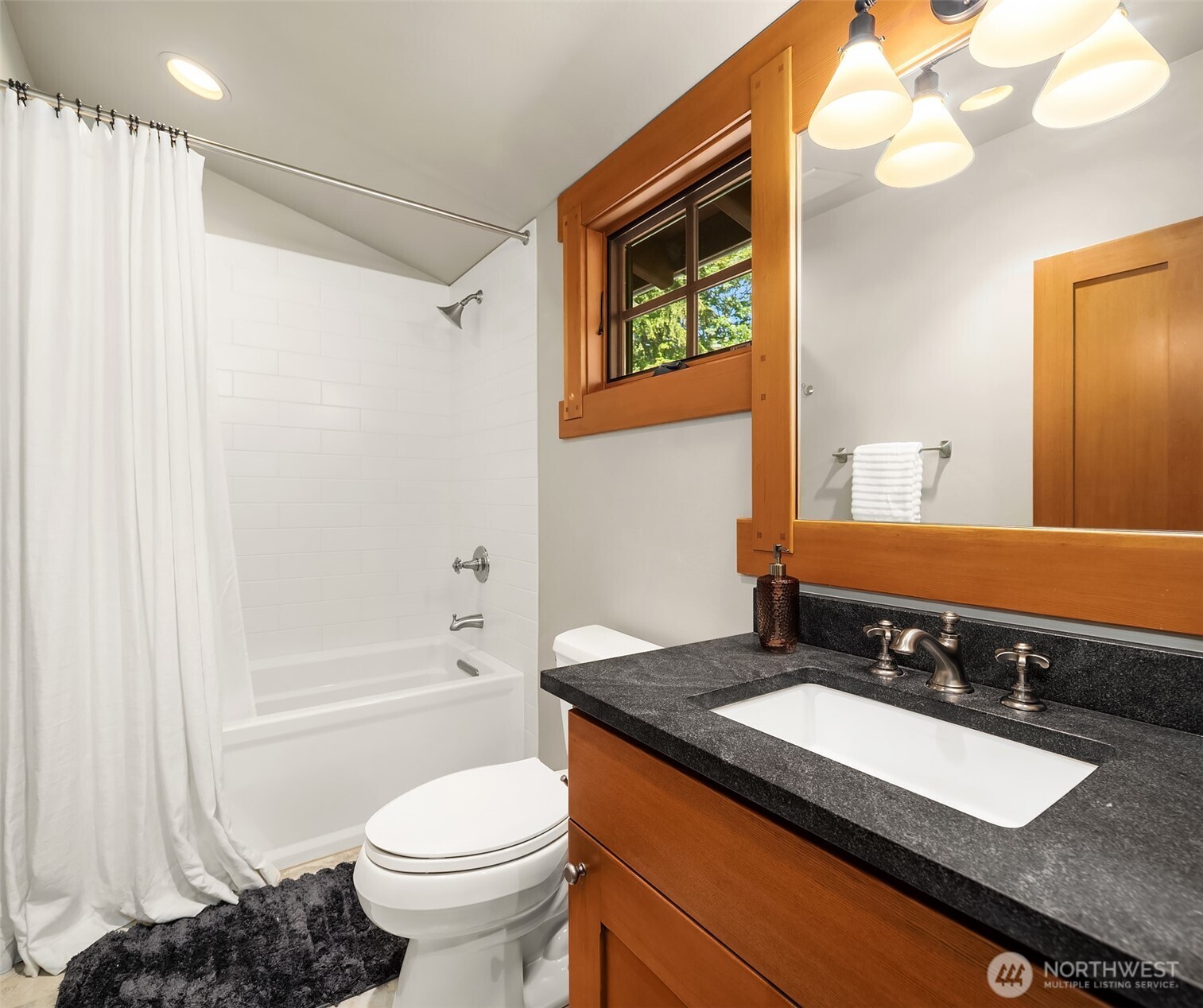 4174 Beach Drive Property Photo 25