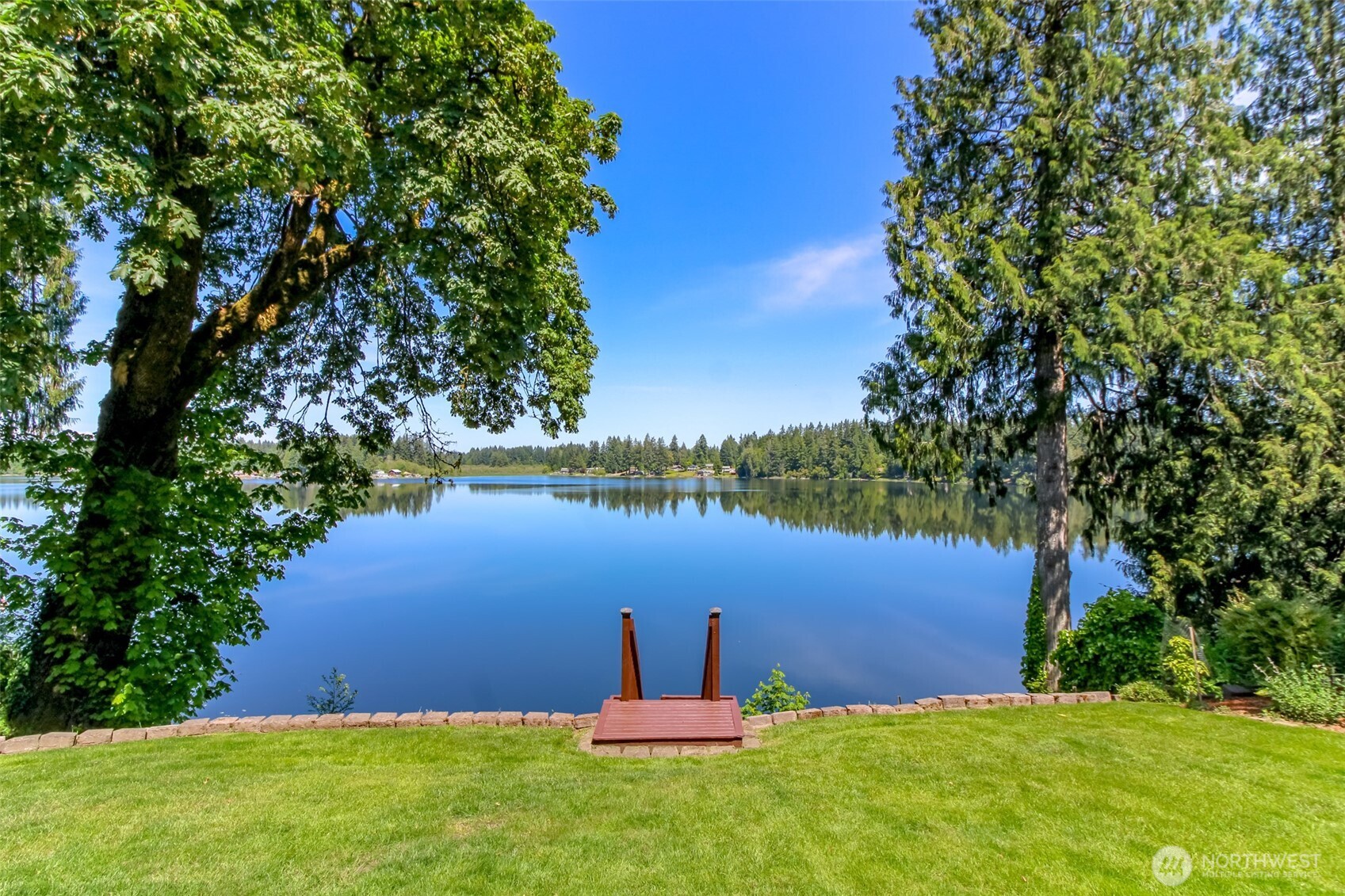 7902 Kelly Beach Road Property Photo 3