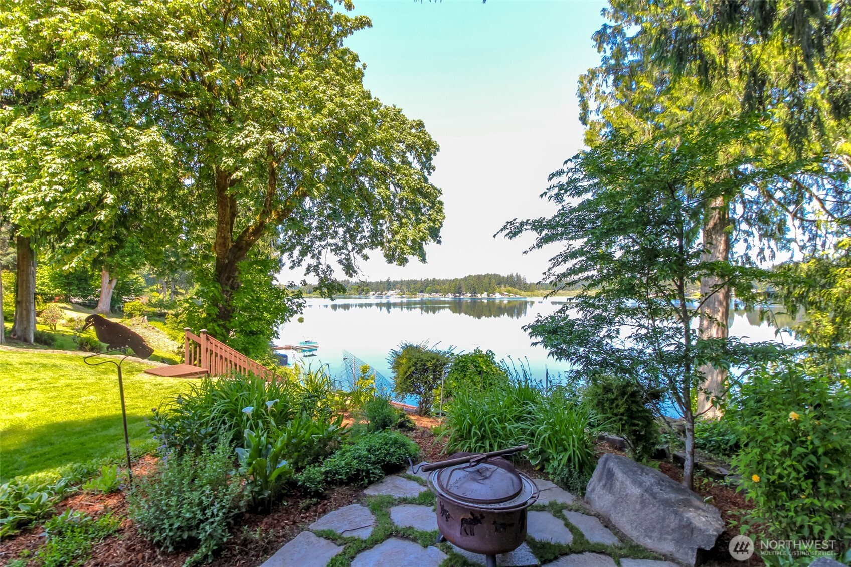 7902 Kelly Beach Road Property Photo 10