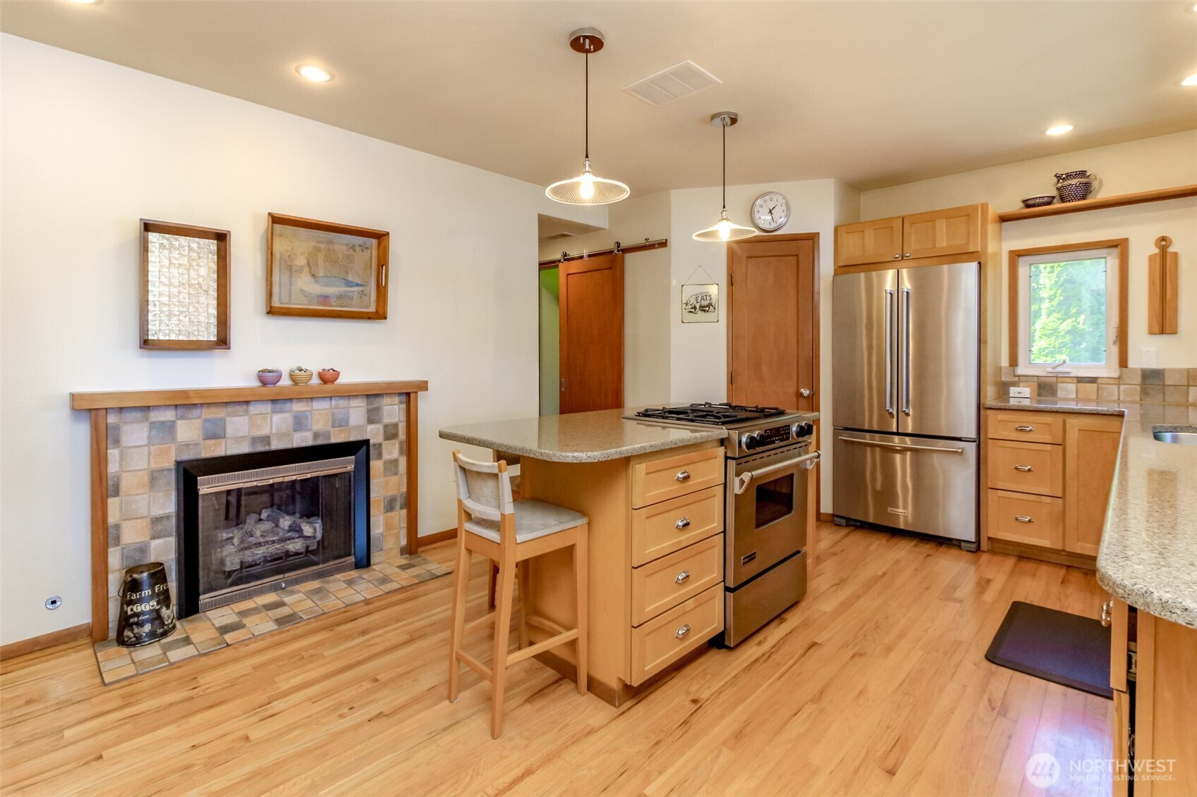 7902 Kelly Beach Road Property Photo 22