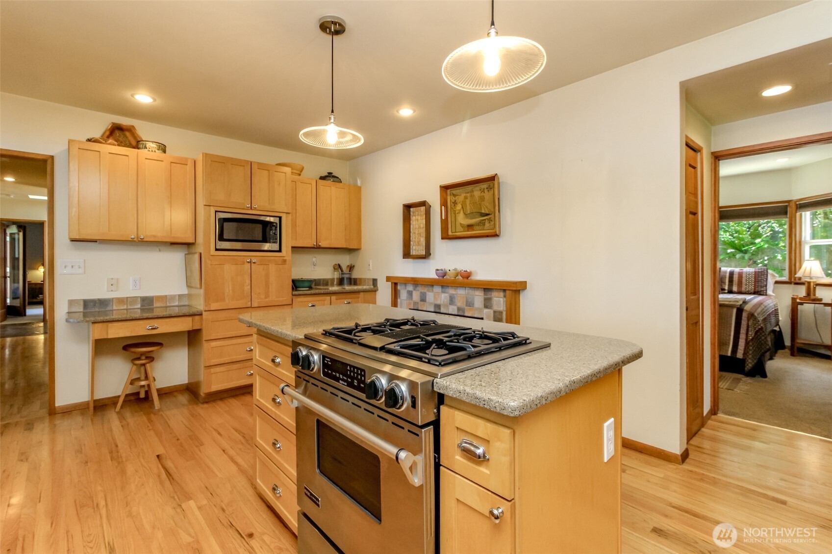 7902 Kelly Beach Road Property Photo 24
