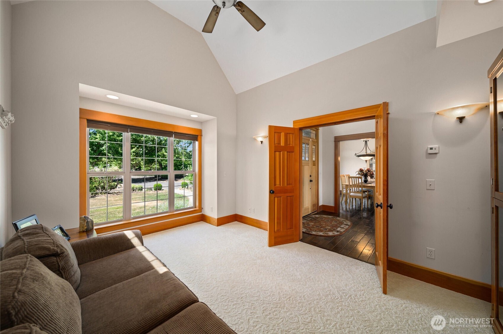 794 W Smith Road Property Photo 14
