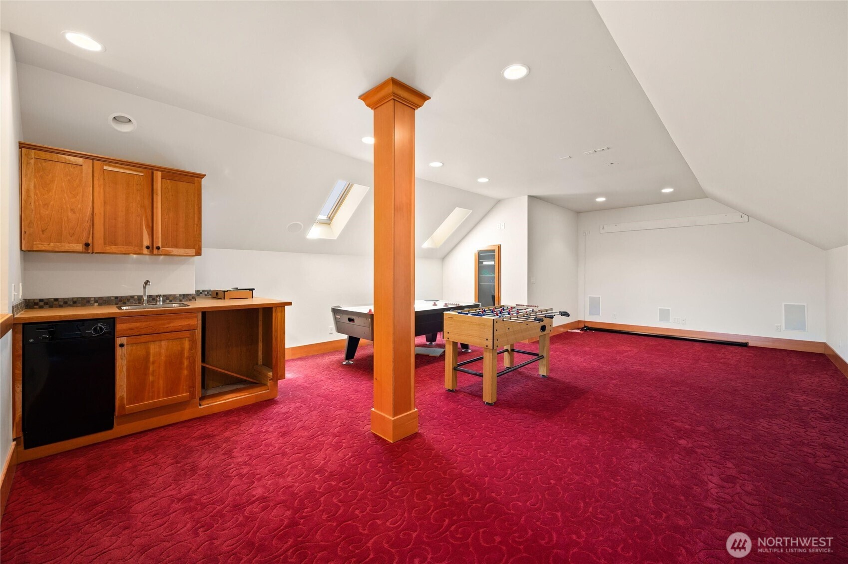 794 W Smith Road Property Photo 18