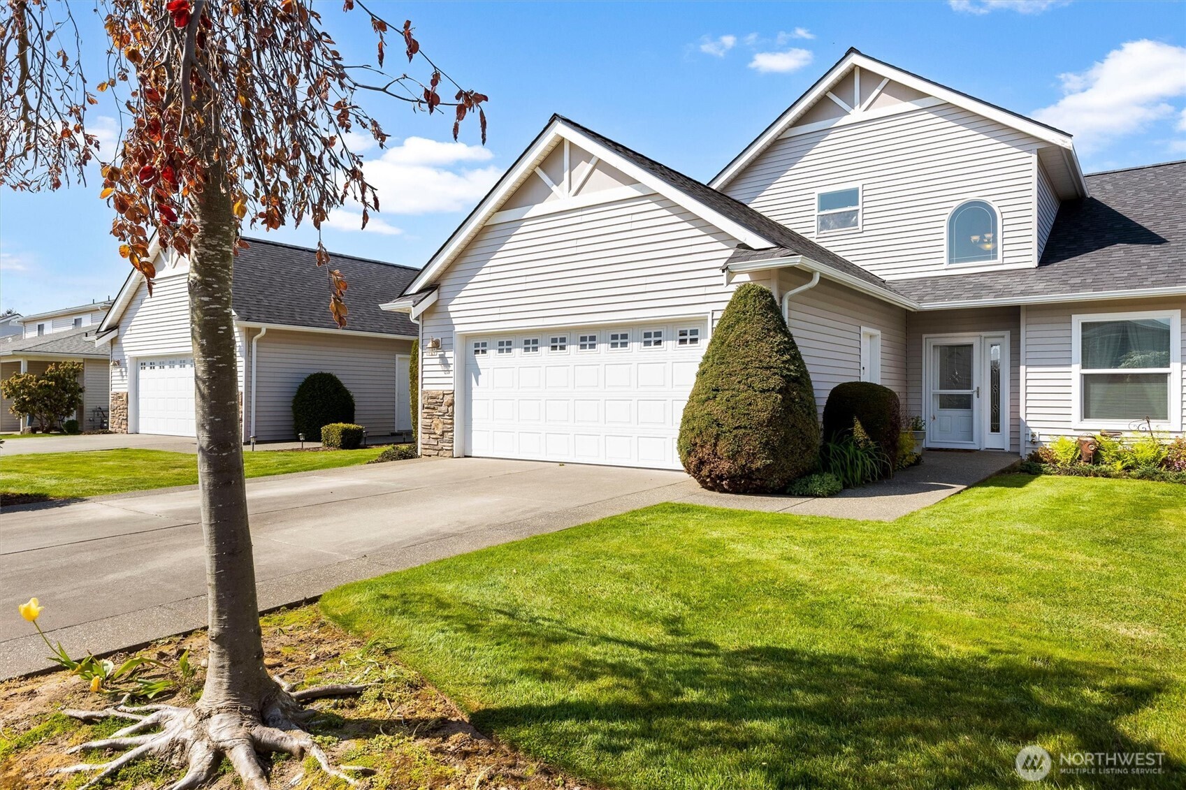 1149 Aaron Drive B Property Photo 6