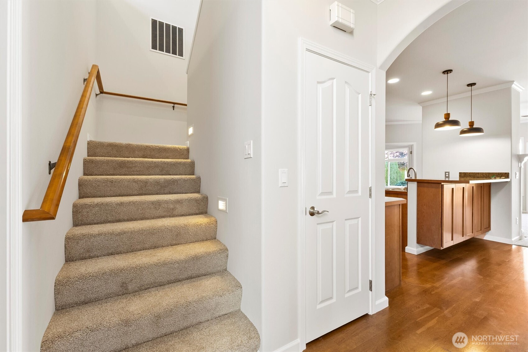 1149 Aaron Drive B Property Photo 11