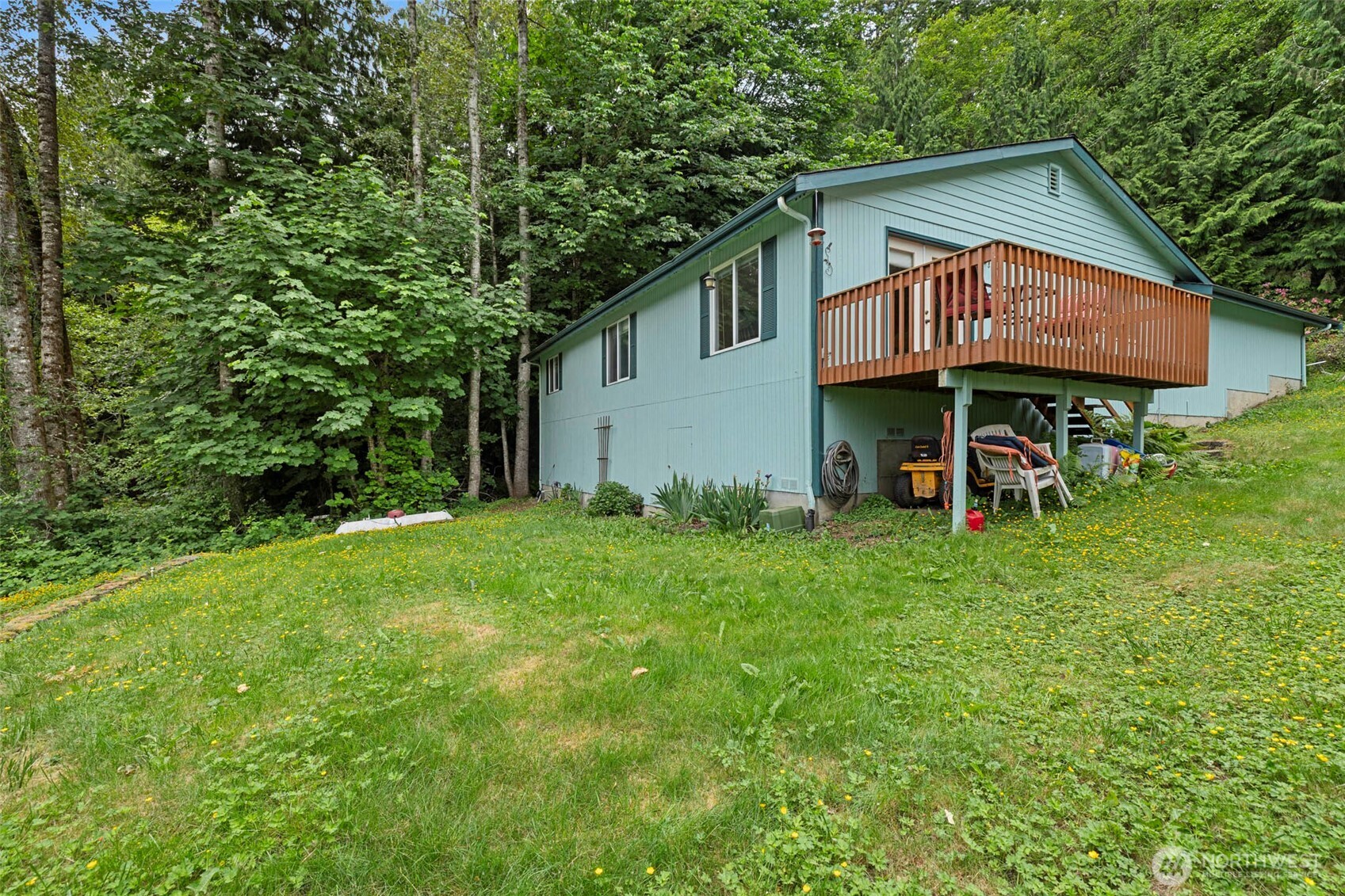794 West Road Property Photo 4