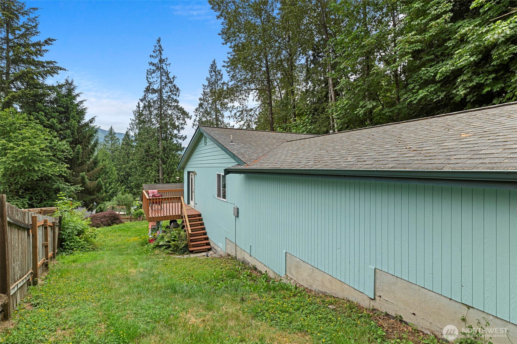 794 West Road Property Photo 5