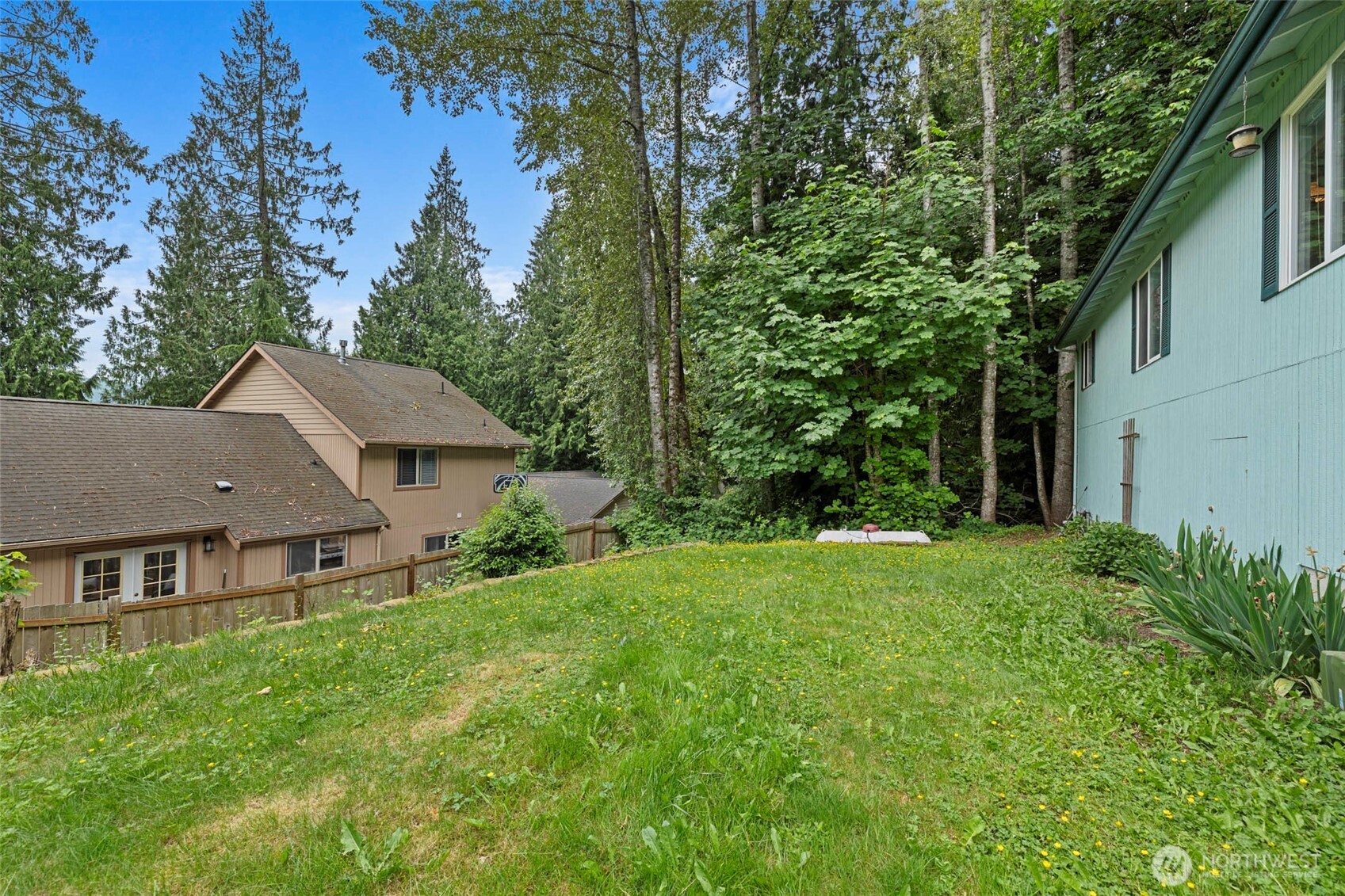 794 West Road Property Photo 6