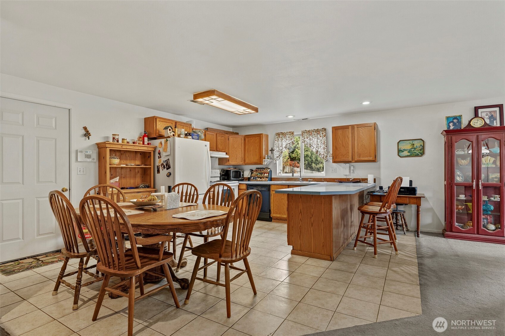 794 West Road Property Photo 14