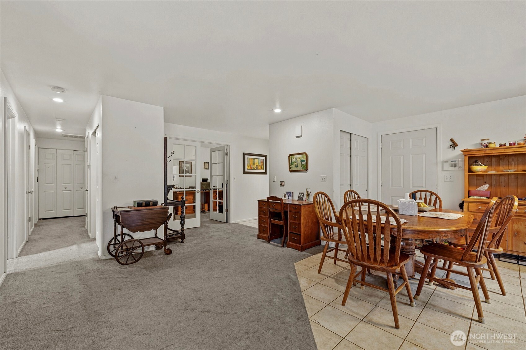 794 West Road Property Photo 15
