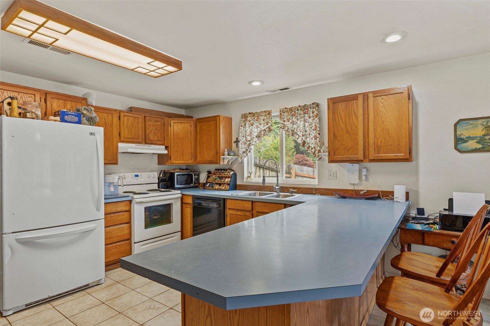 794 West Road Property Photo 16