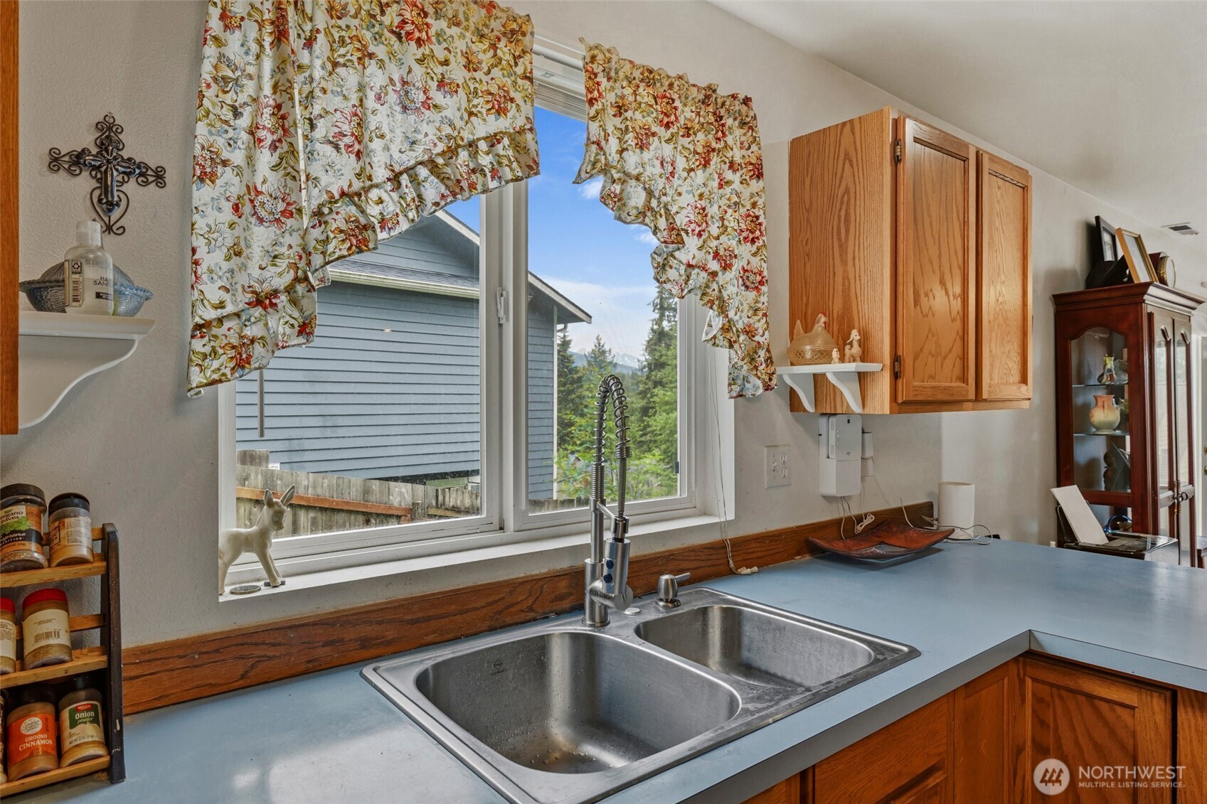 794 West Road Property Photo 19
