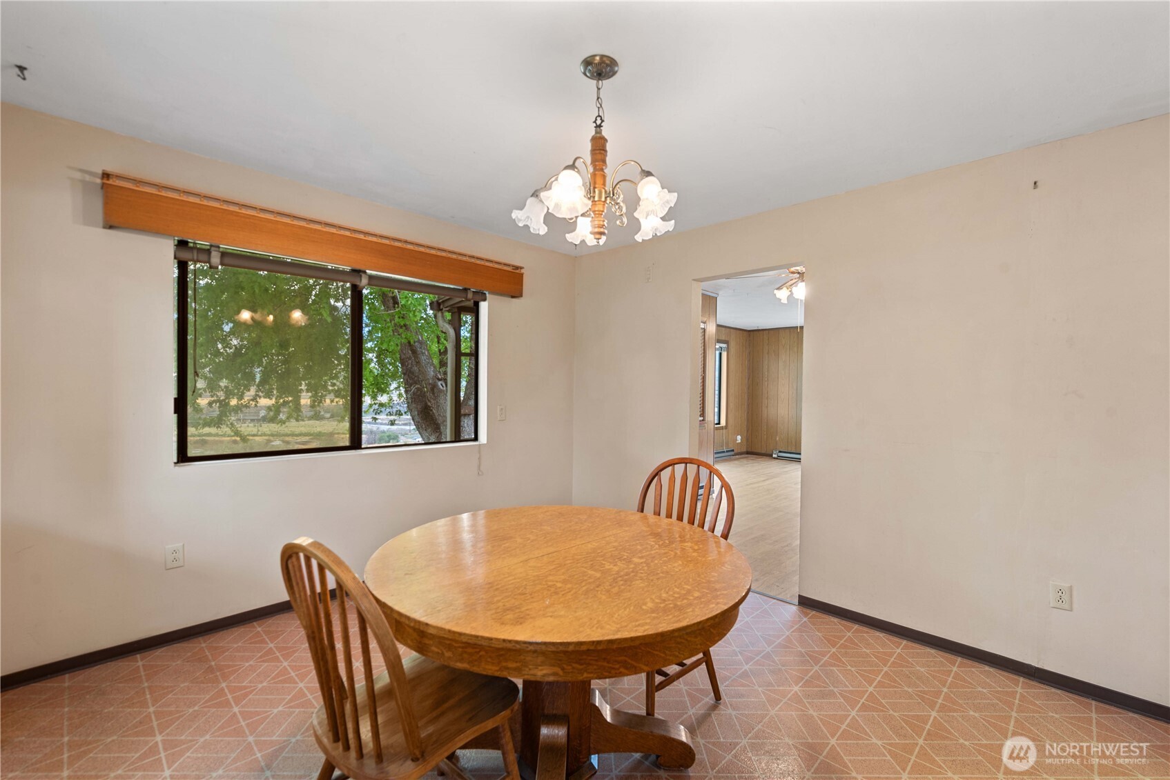 1550 Pear Lane Property Photo 4
