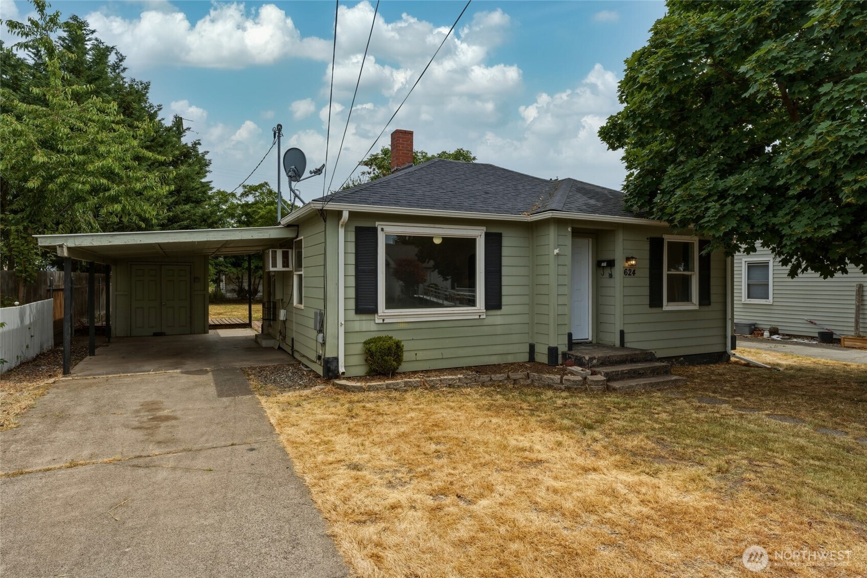 624 White Street Property Photo 2