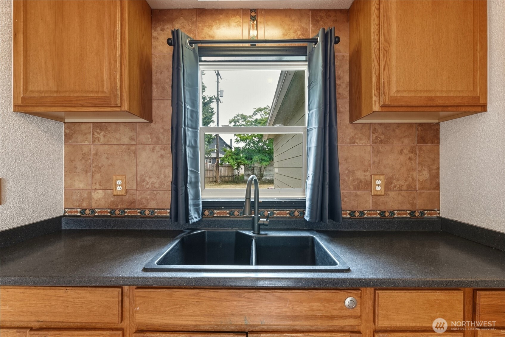 624 White Street Property Photo 7