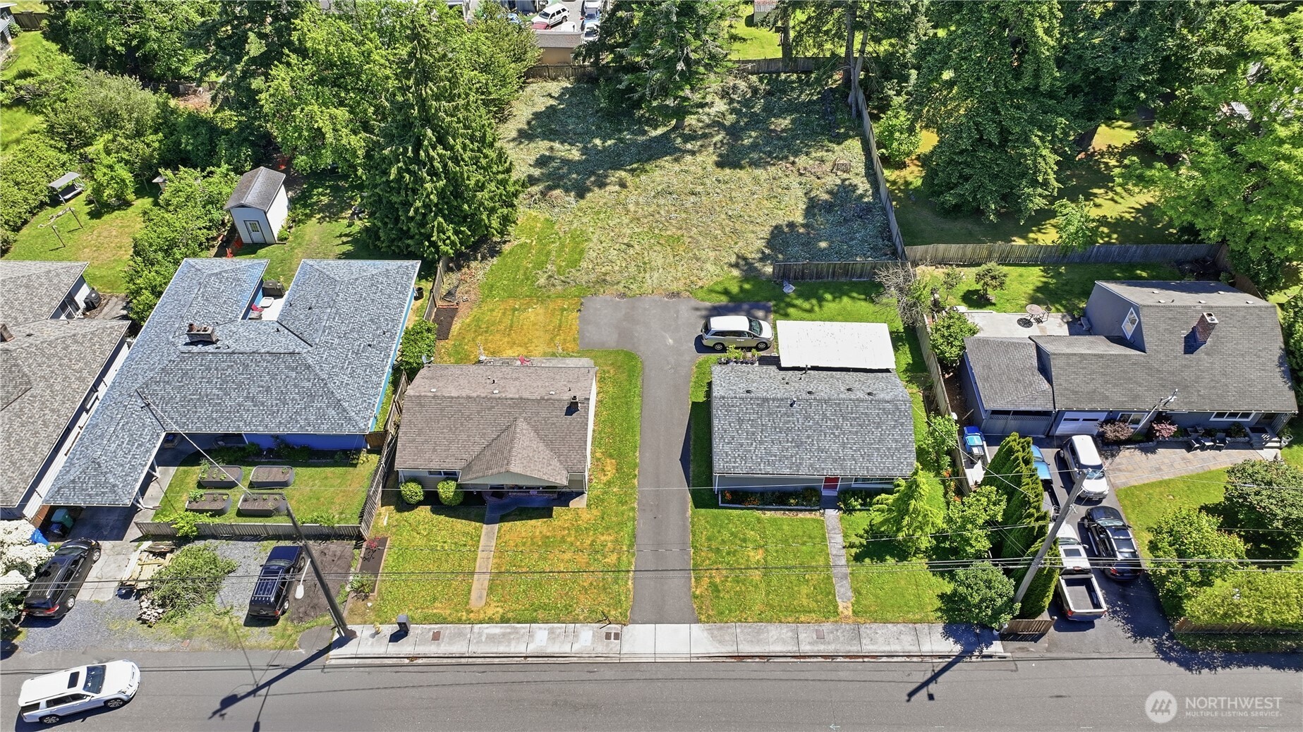 18824 Midvale Avenue Property Photo 4