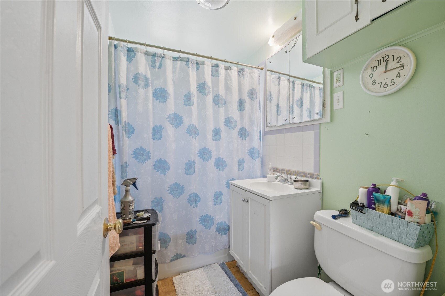 18824 Midvale Avenue Property Photo 14