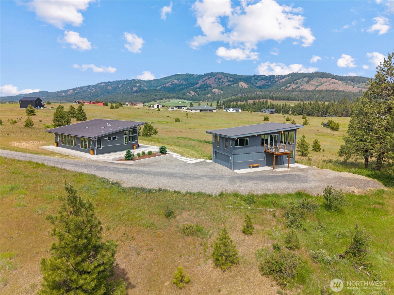 1280 Mountain Creek Drive Property Photo 4