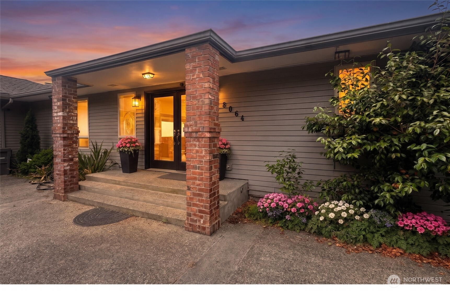 18064 Mariposa Lane Property Photo 4