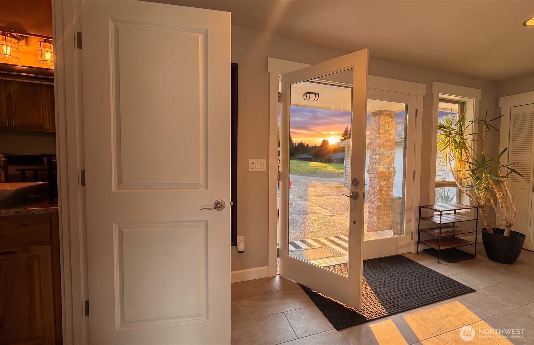 18064 Mariposa Lane Property Photo 7