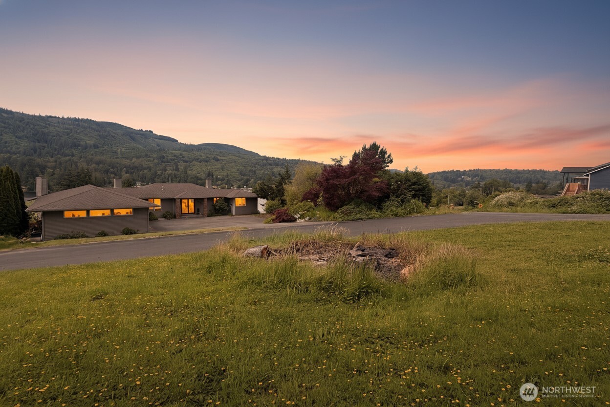 18064 Mariposa Lane Property Photo 18