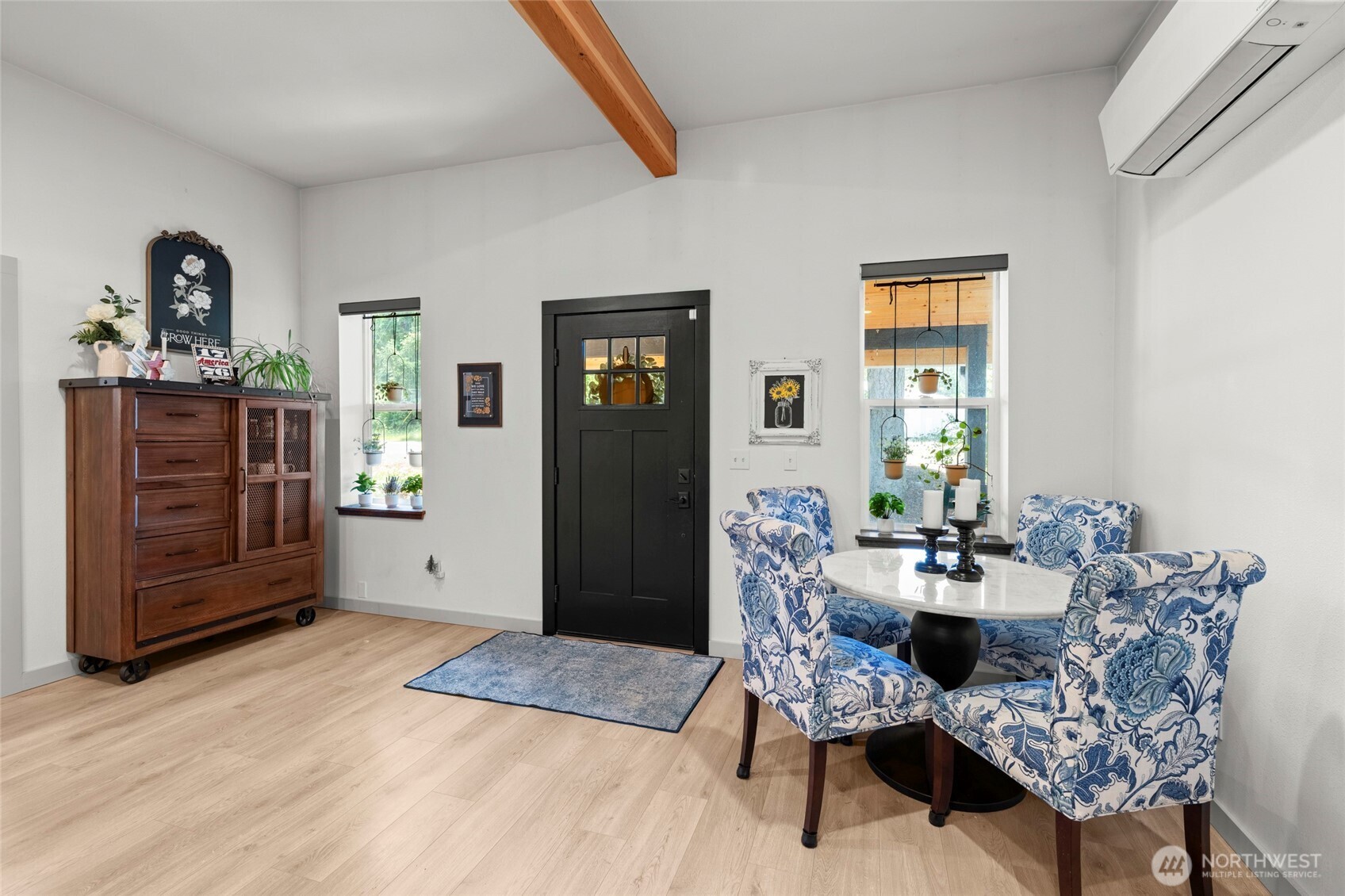 698 6th Avenue Property Photo 4