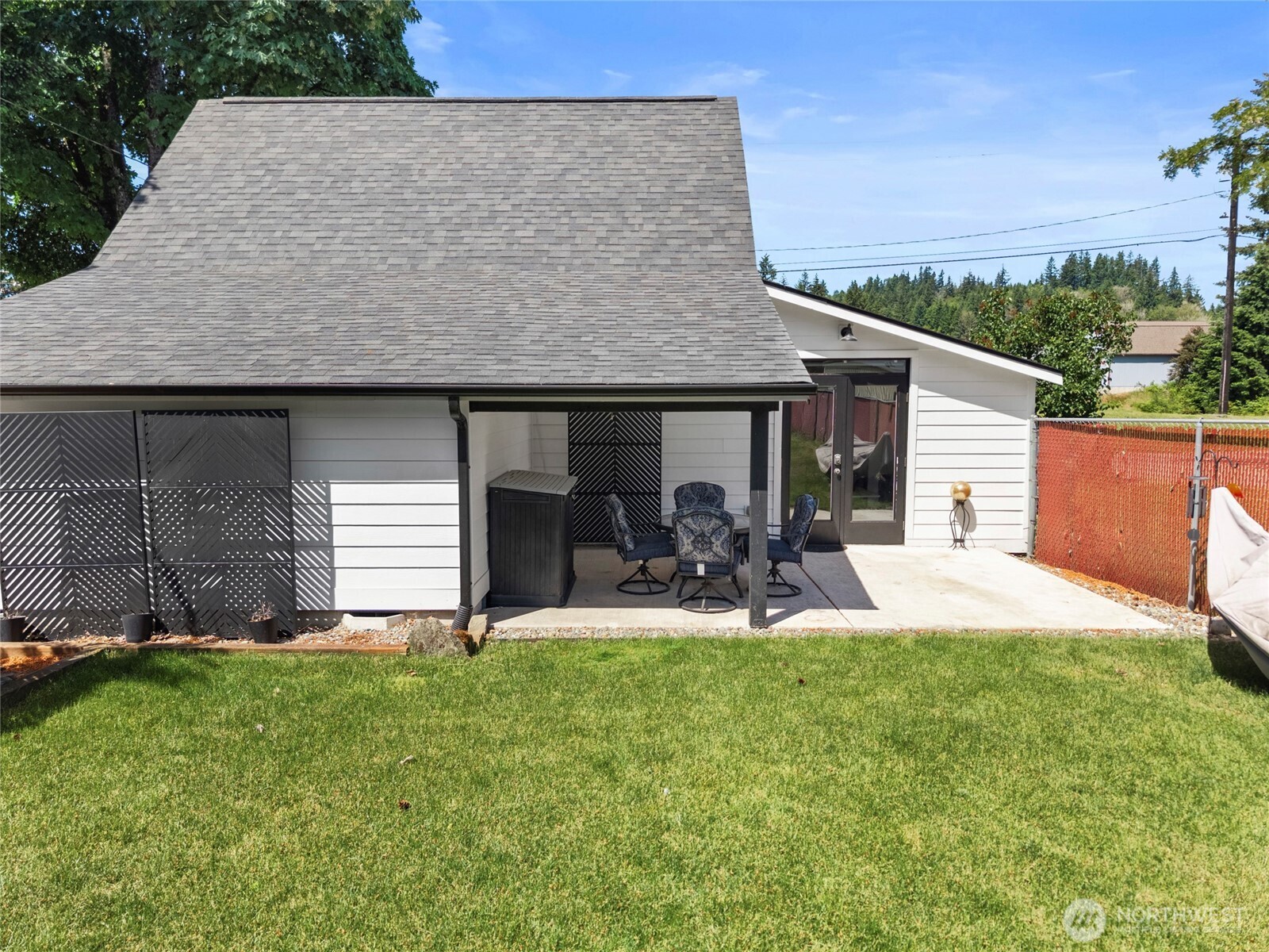 698 6th Avenue Property Photo 27