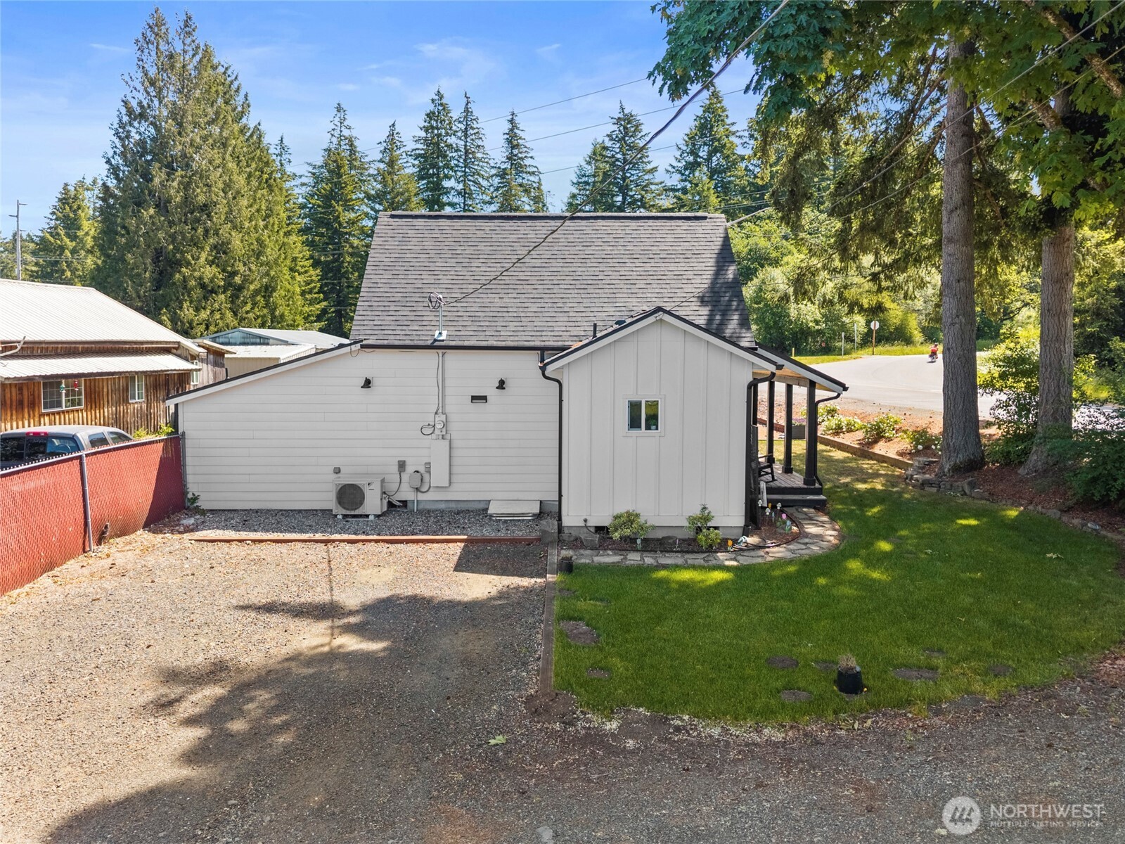 698 6th Avenue Property Photo 30