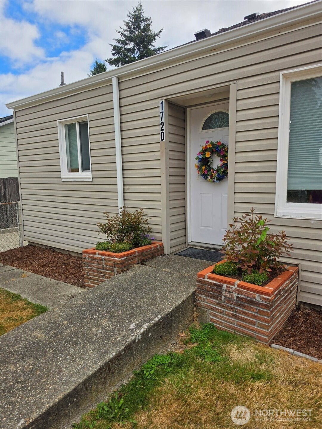 1720 Snyder Avenue Property Photo 4