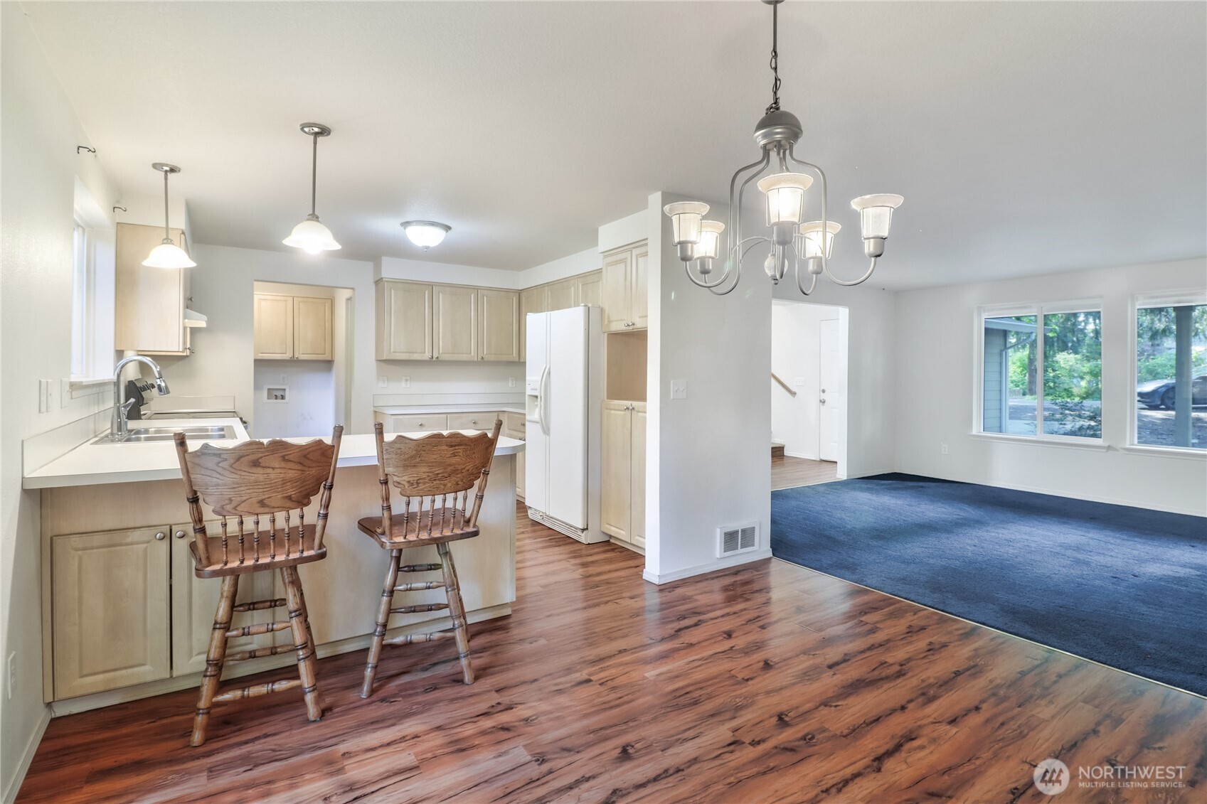 22323 Glenview Court Property Photo 8