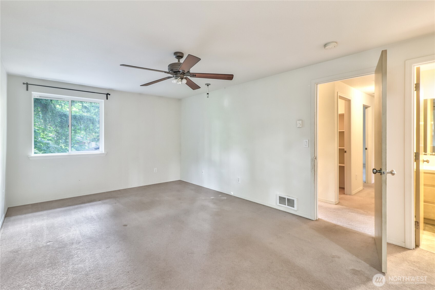 22323 Glenview Court Property Photo 16