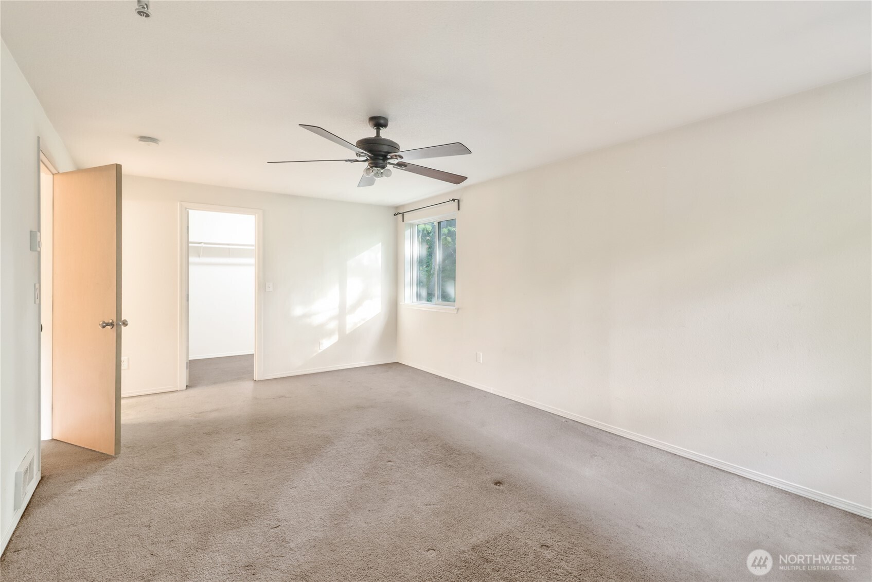 22323 Glenview Court Property Photo 18