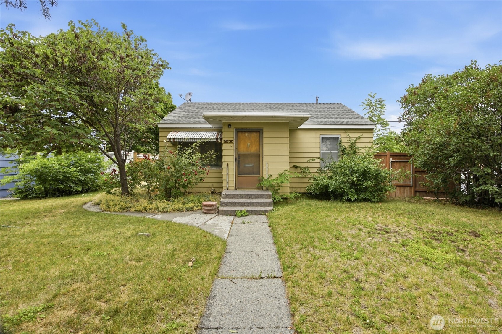 27 E Street Property Photo 1
