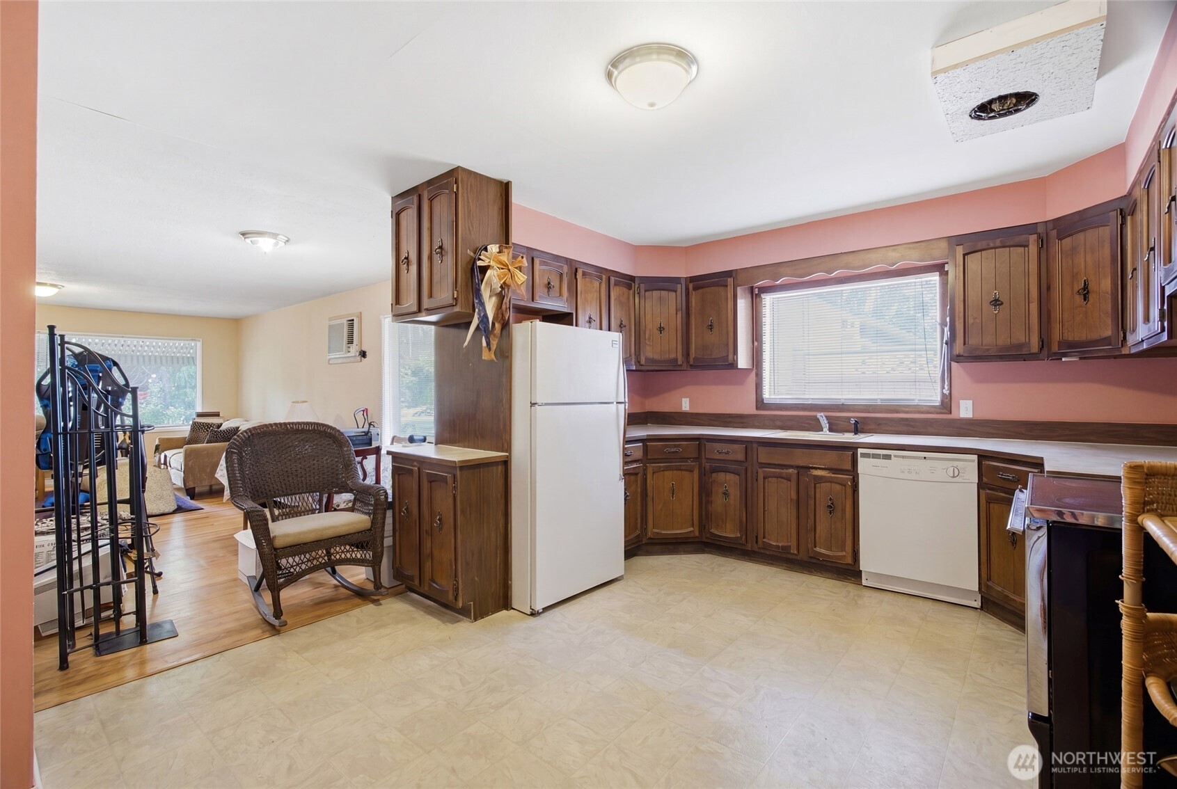 27 E Street Property Photo 10