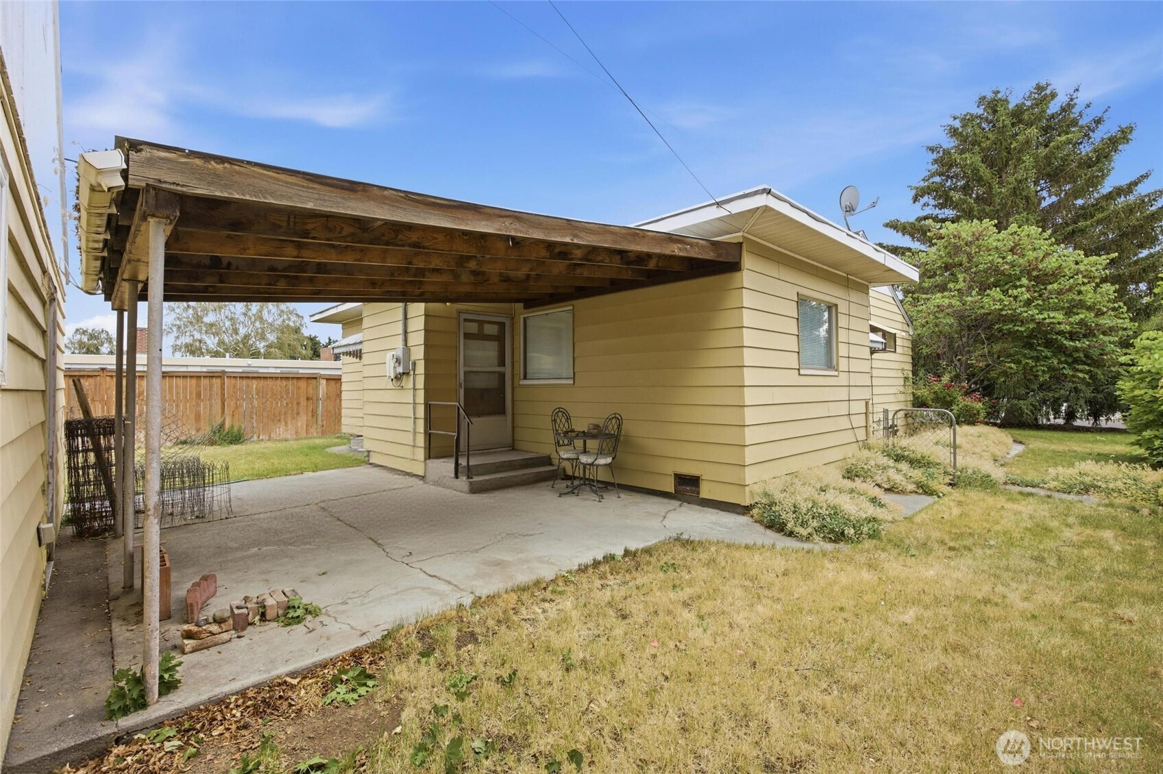 27 E Street Property Photo 21