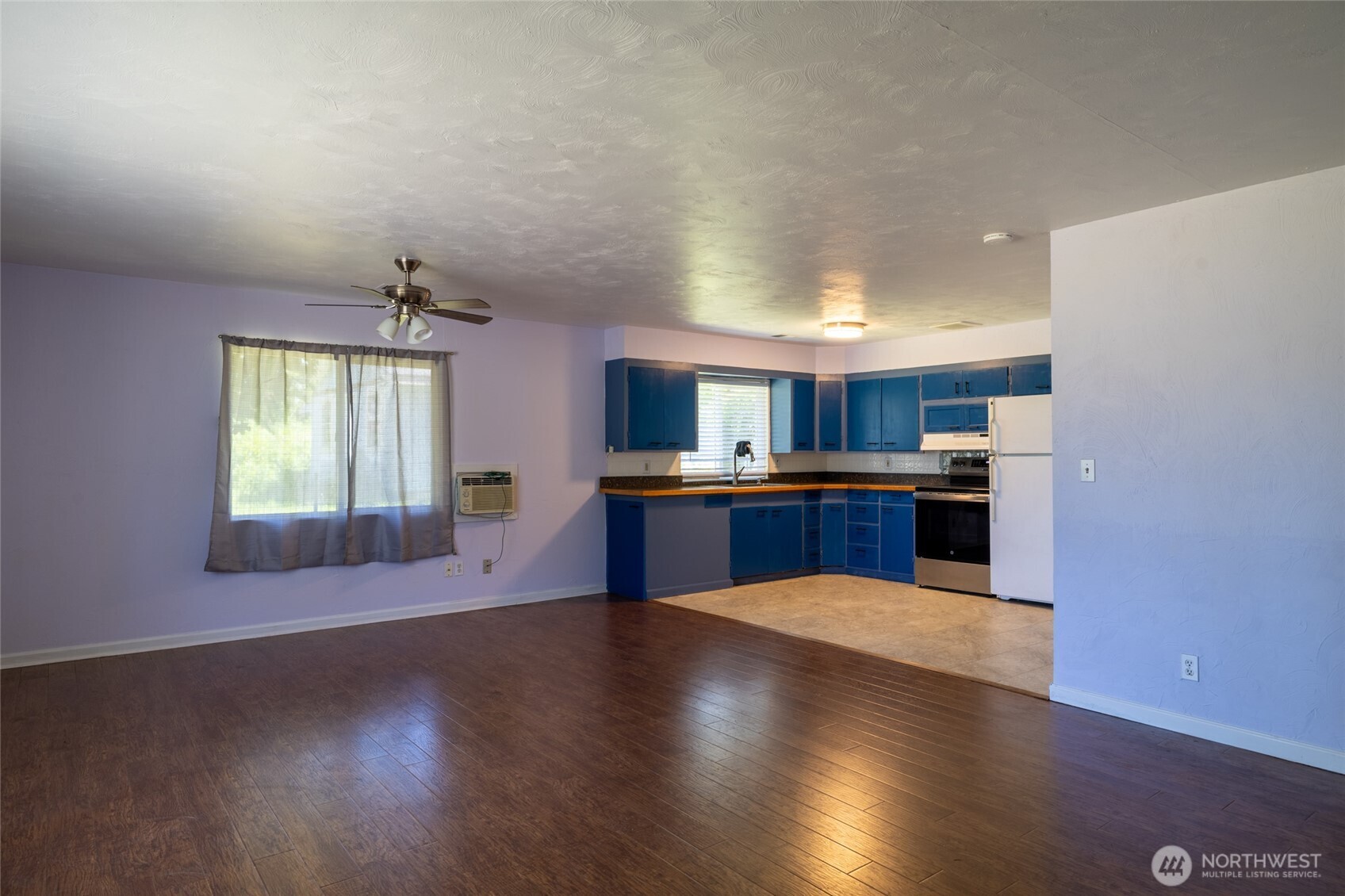 1308 W Main Street Property Photo 3