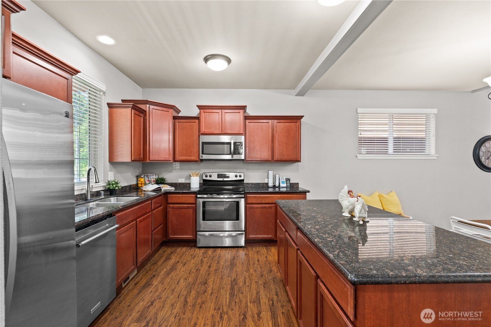 4538 Edgewater Boulevard Property Photo 4